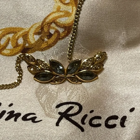 Nina Ricci necklace - Picture 6 of 12